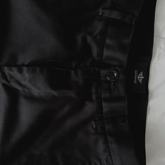 Dockers men’s slacks - Picture 3 of 4